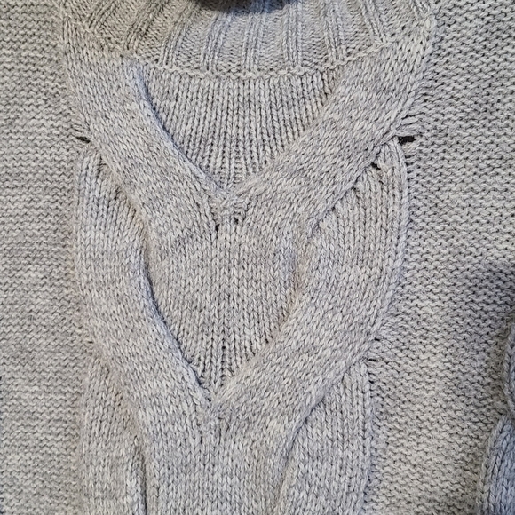 12th Tribe Sweater gray size small - Picture 4 of 7